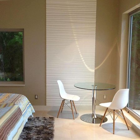 Pointhouse Suites On Sargeant Bay Halfmoon Bay Exteriör bild