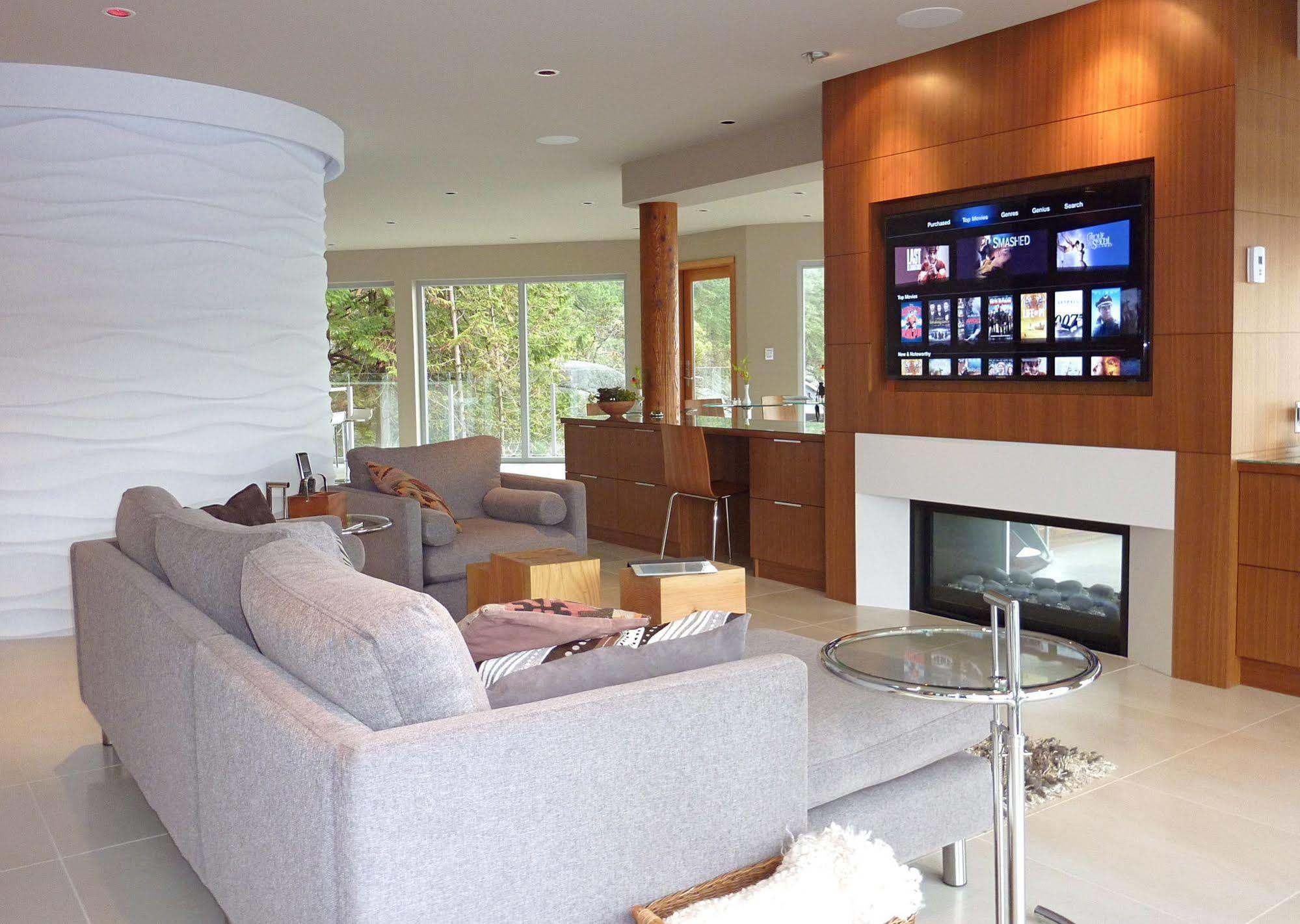 Pointhouse Suites On Sargeant Bay Halfmoon Bay Exteriör bild